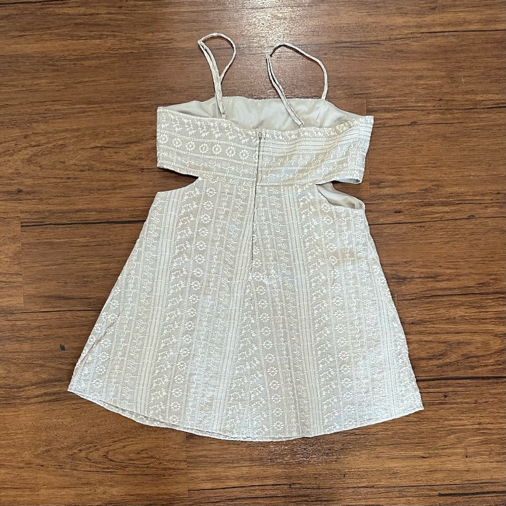 Altard State Dress - Picture 3 of 4